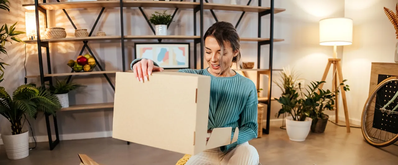 Ecommerce customer experience: an end-to-end guide with optimization strategies & real-life examples